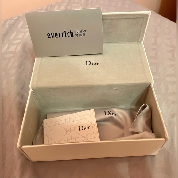 NWOT authentic Dior sunglasses - Picture 6 of 7